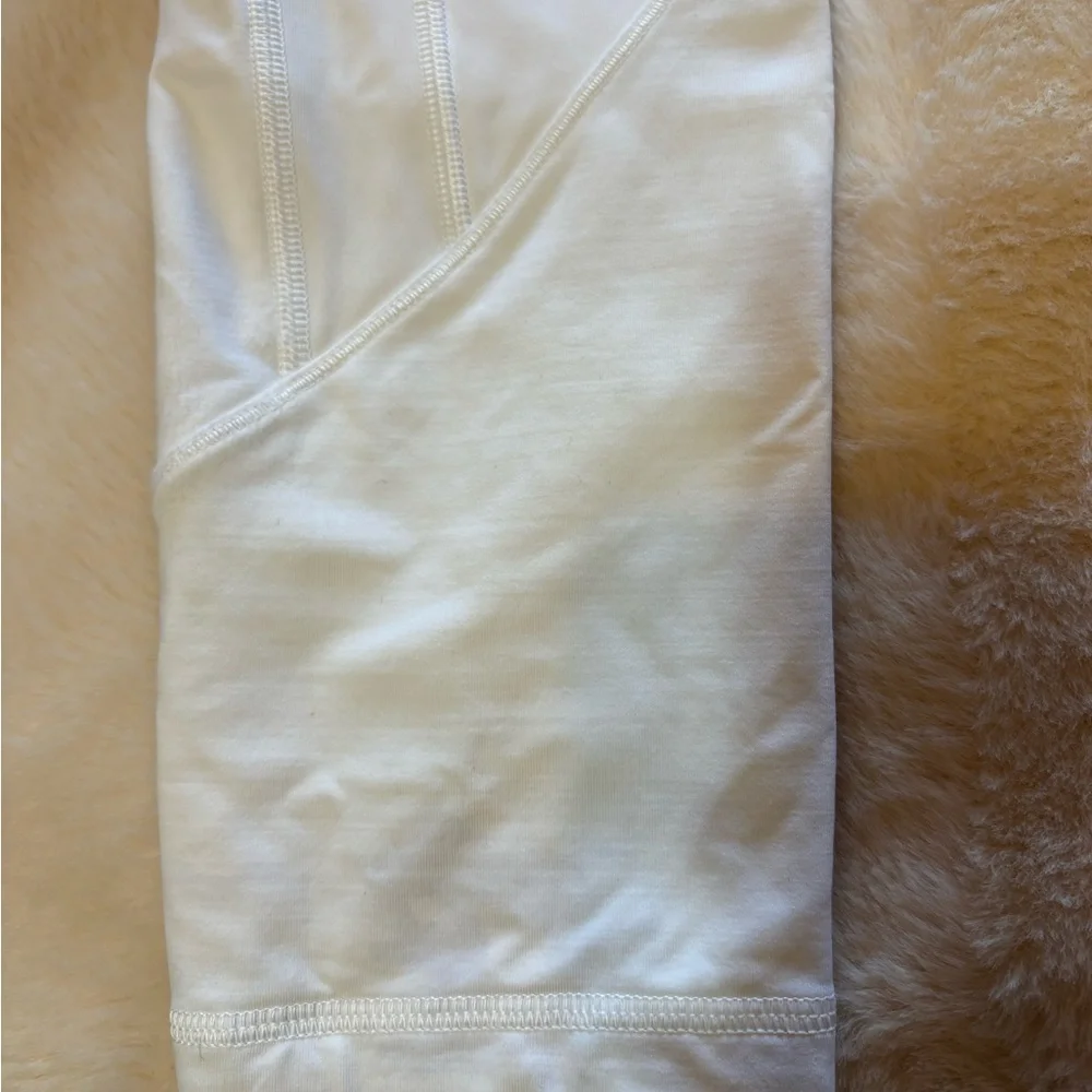 Lululemon White High-Waisted Leggings